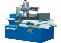 YL-7732 電火花數(shù)控線(xiàn)切割機(jī)床